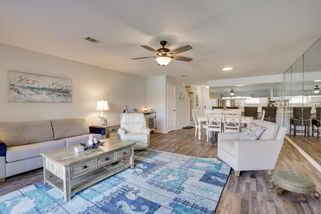 Sun-dappled Pcb Retreat With Multiple Pools! *