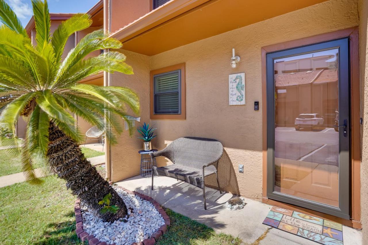 Sun-dappled Pcb Retreat With Multiple Pools! Holiday home